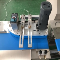 Ligne de production automatique à grande vitesse de barre de riz/chocolat Guimauve Praline Bonbons Alimentation Machine d'emballage