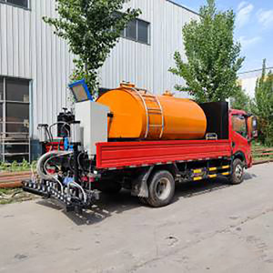 Pulvérisateur d'asphalte Rw-300, 1 tonne, machine diesel pour l'entretien des routes - Product Image 1