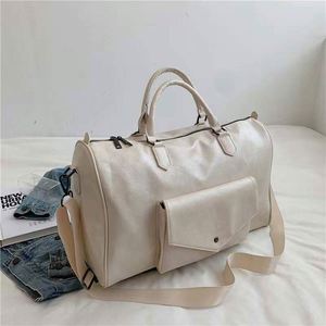 Sac de sport et de voyage élégant et simple en PU et polyester, grande capacité, à porter à l'épaule ou en bandoulière, certifié BSCI - Product Image 6