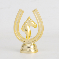 Haute Qualité Compétition Échecs Match Cheval Figurine Trophée Figure UV Imprimé En Plastique Prix GZ147