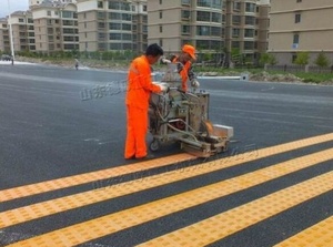 Máquina Autopropulsada Vibratoria para Marcado de Carreteras con Termoplástico, Trazador de Líneas Convexas con Accionamiento Hidráulico para Construcción - Product Image 3