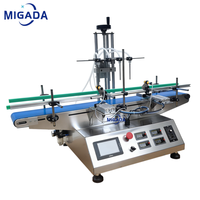 Machine de remplissage automatique à 4 têtes pour lait, liquides chimiques, eau, boissons, sauce soja, alcool, jus, eau gazeuse et eau de Javel