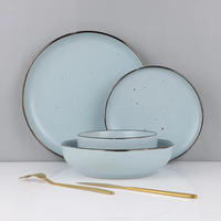 Großhandel Günstiger Preis Lagerbestand Neues Design Hotel 16-teiliges Goldrand Umweltfreundliches Mikrowellengeeignetes Geschäftsgeschenk Rosa Steinzeug-Sets