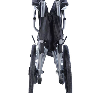 Fauteuil roulant manuel pliable, léger et portable, avec siège et dossier en maille noire pour une utilisation en extérieur - Product Image 5