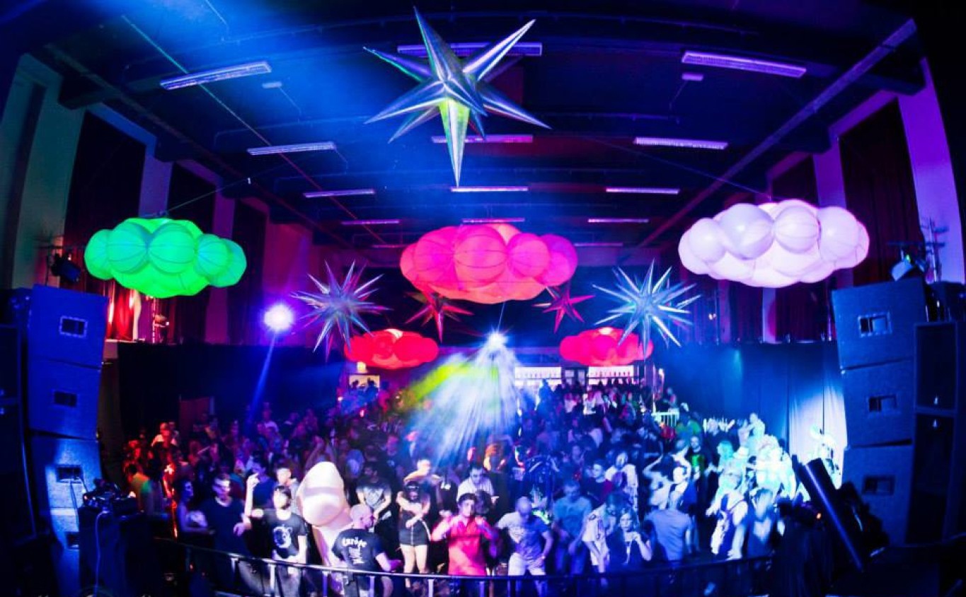 Festivals Clubs Heaven Ideas - Themeparty Decoration, image size:1365x844