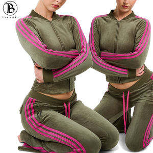 Conjunto de Dos Piezas 2026, Conjunto de Terciopelo a Juego para Mujer, Ropa Femenina de Marca, Chaqueta de Terciopelo a Rayas con Logotipo Personalizado, Pantalones Acampanados - Product Image 3