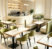 Tables basses en bois massif de style moderne et chaises de café de style nordique pour ensembles de meubles de restaurant
