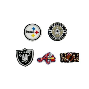 Nuevas tendencias <span class=keywords><strong>Anime</strong></span> Focal Beads Bad Bunny Karol Gpeso Pluma Roblox Girls One Piece NFL Football Team Sier - Product Image 4