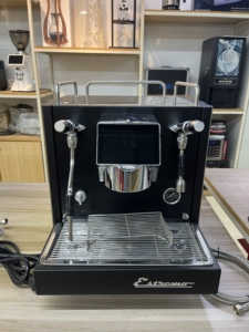 เครื่องชงกาแฟเชิงพาณิชย์รุ่นใหม่ Nuova Simonelli Appia Life 1 เครื่อง - Product Image 4