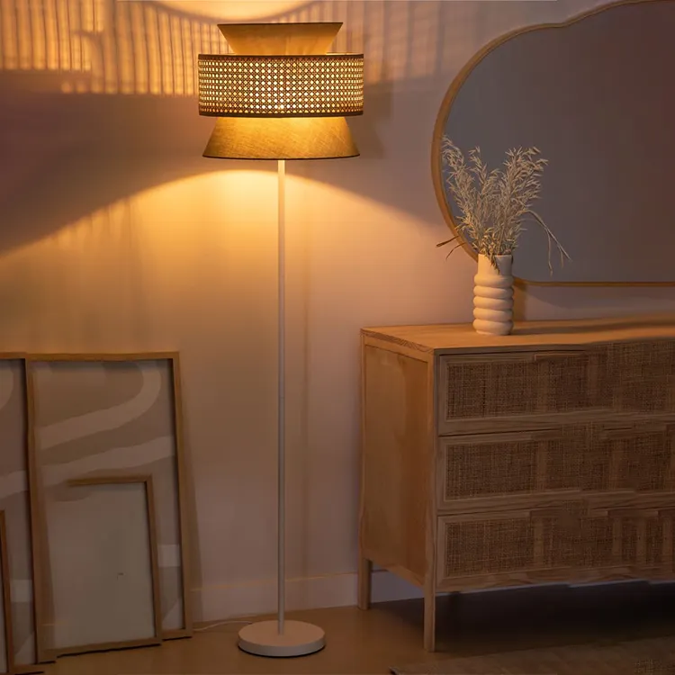 Décoration d'intérieur personnalisée créative, lampe de sol rétro Led en rotin pour salon chambre à coucher