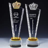 Vente en gros Trophées de cristal commémoratifs pour enfants imprimés aux UV dorés et en verre pour concours d'employés exceptionnels