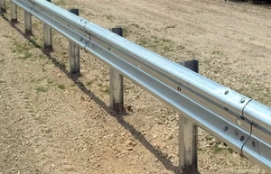 Autoroute en <span class=keywords><strong>acier</strong></span> <span class=keywords><strong>galvanisé</strong></span> à chaud à faible coût w système de poutre garde-corps en métal pour l'afrique du sud - Product Image 4