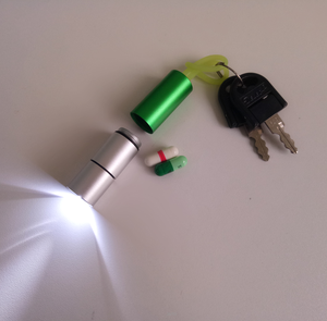 Nhà Máy Giá Nhôm Khuyến Mãi Đa Chức Năng <span class=keywords><strong>Mini</strong></span> Keychain LED Vòng Ánh Sáng Ngọn Đuốc Với Silicone Sợi Dây Thừng Và Pill <span class=keywords><strong>Box</strong></span> - Product Image 6