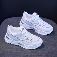 Nouvelles Chaussures d'Été Femme Respirantes, Semelle Épaisse Moelleuse Type Gâteau, Mélange de Couleurs Polyvalent, Chaussures de Sport Décontractées 'Dad Shoes'