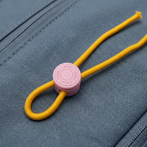 Accessoire de mode en alliage de zinc élastique pour vêtements, embout de cordon avec verrou à ressort, embout de cordon en métal - Product Image 1