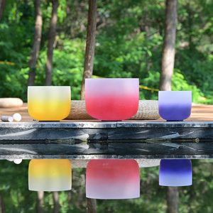 Bol chantant en cristal de quartz coloré dégradé Jinfang <span class=keywords><strong>Aria</strong></span>, instrument de guérison sonore, méditation sonore romantique avec marteau gratuit - Product Image 4