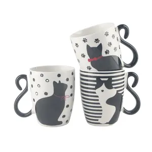 Caneca de cerâmica personalizada branca artesanal, xícara de animal de sorte fofa de gato preto 13oz para chá de leite