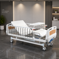 Table de lit médical manuelle à 2 fonctions, avec plateau en acier estampé, tête de lit imitation bois et barrières renforcées pour blocs opératoires hospitaliers