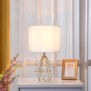 Avatto — <span class=keywords><strong>lampe</strong></span> de table nordique moderne et de luxe, en laiton doré, pour chambre à coucher, vente en gros - Product Image 6