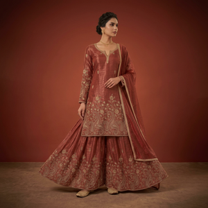 Lanzamiento del Nuevo Conjunto de Fiesta de Diseñador: Top, Sharara, Plazzo y Dupatta con Estilo Moderno - Product Image 1