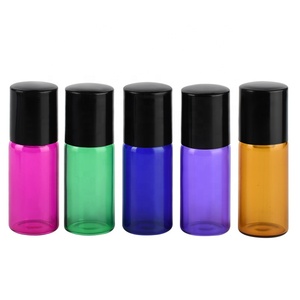 Mini échantillon d'huile essentielle parfumée Santo 1ml 2ml 3ml 5ml 10ml, flacon roll-on en verre transparent ou ambré personnalisé avec diffuseur à bâtonnets, 100 pièces - Product Image 4