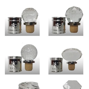 Tapón de Rosca de Plástico Transparente Personalizable para Botellas de Vino y Bebidas - Product Image 4