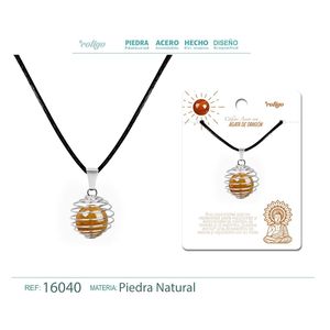 Gioiello Speciale: Ciondolo in Agata da 14mm con Accessorio in Acciaio, Collana Raffinata - Product Image 1