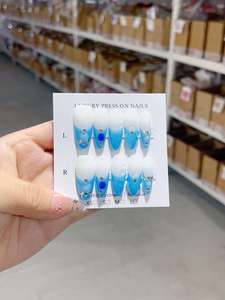 Relief Blush Armor สีหวานอมเปรี้ยว สไตล์สาวเปรี้ยว ลายเพ้นท์มือ วัสดุ ABS แบบสำเร็จรูป ปิดเต็มเล็บ รูปทรงอัลมอนด์ ลายดอกไม้ 3 มิติ - Product Image 4