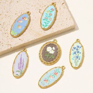 Cuentos del Jardín Celestial |   Dijes de Acero Inoxidable con Baño de Oro PVD de 18K y Esmalte Pintado a Mano |   Colgantes Impermeables y Resistentes al Deslustre - Product Image 6
