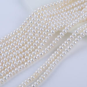 Wenchi Zhuji Vente en gros de perles d'eau douce semi-finies de 4-4,5 mm, chaîne naturelle pour collier DIY, modèle 31631 - Product Image 3