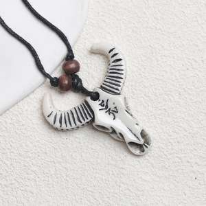 Collier décontracté rétro rétractable avec pendentif en résine en forme de crâne de buffle, adapté aux hommes et aux femmes en <span class=keywords><strong>couple</strong></span> - Product Image 6