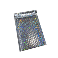 Nouveaux sacs d'expédition en polybulle écologiques et durables avec finition métallique holographique, couleur et taille personnalisées