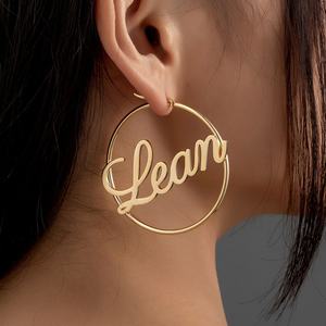Pendientes Personalizados de Acero Inoxidable 316L con Baño de Oro PVD de 14k/18k, Antideslustre, con Letras, Joyería Fina, Pendientes de Moda con Nombre para Mujer - Product Image 1