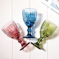 Vente en gros de gobelets en verre vintage gaufré de couleur unie, 8 oz, verres à vin de luxe colorés pour mariage, banquet, fête, hôtel, restaurant