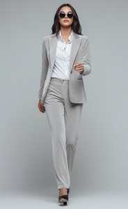 Elegante Conjunto de Pantalón y Blazer de Terciopelo Gris Claro para Mujer, con Blazer Entallado y Pantalones Ajustados, Diseño Formal para Negocios - Product Image 6