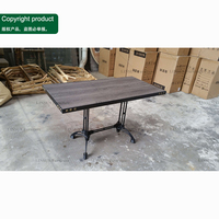 Ensemble de salle à manger avec banquette de café, canapé, table rectangulaire et chaises rembourrées en cuir marron vintage – Mobilier de restaurant