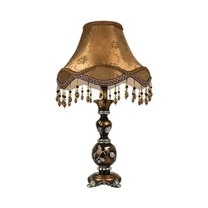 Европейская Скандинавская винтажная полимерная декоративная антикварная настольная лампа для отеля, роскошная современная настольная лампа с затенением для спальни