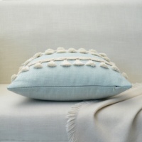 Housse de coussin texturée à rayures tuftées de style bohème moderne 2024 avec pompons pour la maison et l'hôtellerie, personnalisable