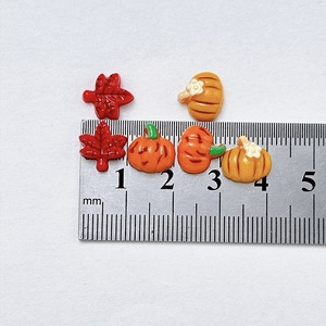 Décorations d'ongles en résine mélangée pour l'automne, motifs citrouille et feuille d'érable, à dos plat, 3D, pour manucure DIY - Product Image 6