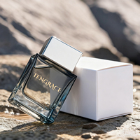 Flacon de parfum vide en verre carré transparent givré de luxe personnalisé avec bouchon magnétique 30 ml 50 ml 100 ml avec vaporisateur et boîte d'emballage