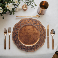 Assiettes en plastique en forme de pétale pour restaurant, idéales pour les fêtes de Noël ou les décorations de mariage (vente en gros)