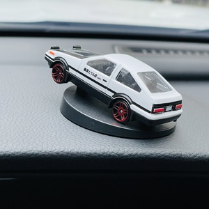 Venta al por mayor 1:64 <span class=keywords><strong>coches</strong></span> en <span class=keywords><strong>miniatura</strong></span> modelo de metal fundido a presión mini coche de aleación AE86 camión giratorio divertido coche decoración regalo juguete colección juguete - Product Image 5