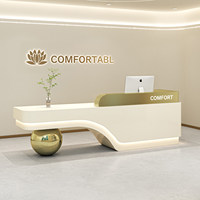 Comptoir de réception incurvé LED minimaliste moderne, comptoir de salon de beauté, comptoir de bar de luxe pour mariage et magasin de vêtements