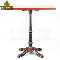 Table à manger en fonte design antique, en pointes, ancien, table basse, en fer forgé