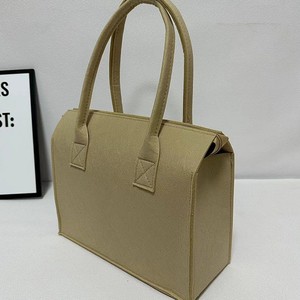 Nuova <span class=keywords><strong>Borsa</strong></span> <span class=keywords><strong>in</strong></span> <span class=keywords><strong>Feltro</strong></span> con Manico <span class=keywords><strong>in</strong></span> Legno, Coperchio e Interno <span class=keywords><strong>in</strong></span> <span class=keywords><strong>Feltro</strong></span>, Ideale come <span class=keywords><strong>Borsa</strong></span> Regalo per Trasportare Articoli da Ufficio - Product Image 5