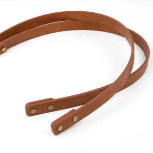 Poignées de sac <span class=keywords><strong>en</strong></span> similicuir de 60cm de Long avec languettes aux deux extrémités et Rivets libres permettant le remplacement <span class=keywords><strong>des</strong></span> sangles de sac - Product Image 4