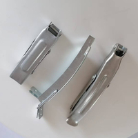 Pièces sur mesure en métal/acier/plastique pour couvercles de fûts, anneaux de verrouillage, pinces, clips, avec services de découpe, pliage, estampage, polissage et découpe laser