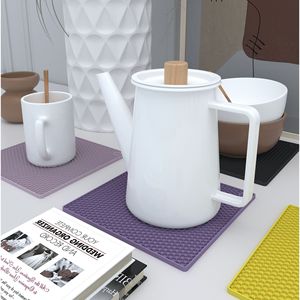 Silicone Heat Insulating Coasters Rectangle Geometric Pattern Kitchen Table Mats Anti Scalding For Teapot Mug Bowl Use - Product Image 1
