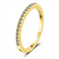 Bague éternité en argent sterling 925, entièrement sertie de zirconiums cubiques, bague de mariage empilable, bague minimaliste fine à l'aspect diamant pour femmes