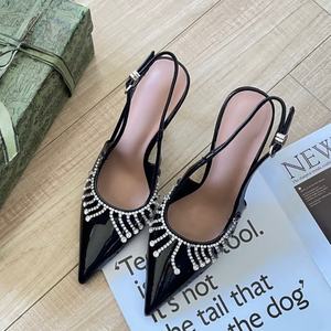 Zapatos de Tacón Alto de Marca Famosa para Mujer, Decorados con Flecos de Cuero y Pedrería, Transpirables, Cómodos de Usar, Última Moda de Verano y Otoño - Product Image 1